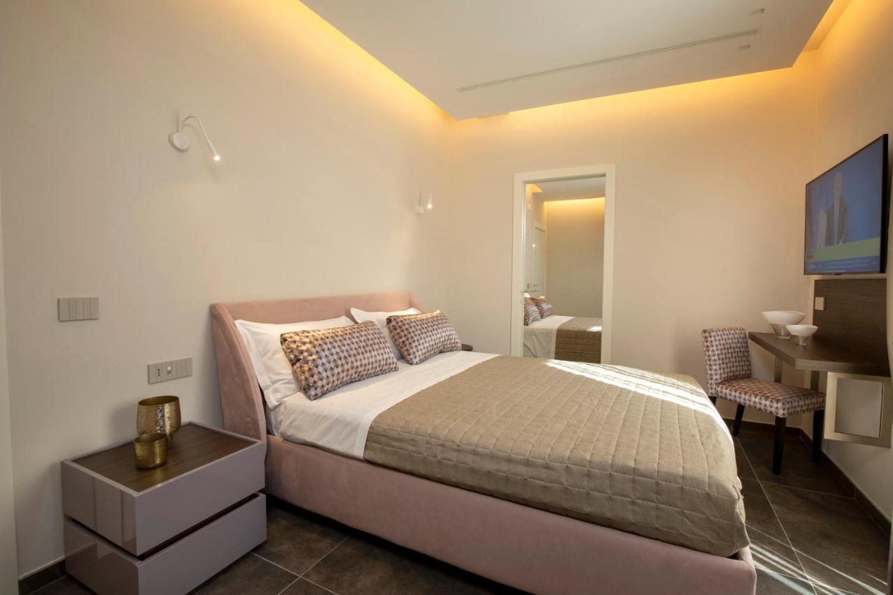 Elegance Riccione Aparthotel Exterior photo